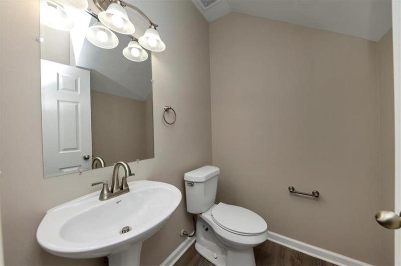 Image for property 3944 PRINCETON LAKES Way, Atlanta, GA 30331