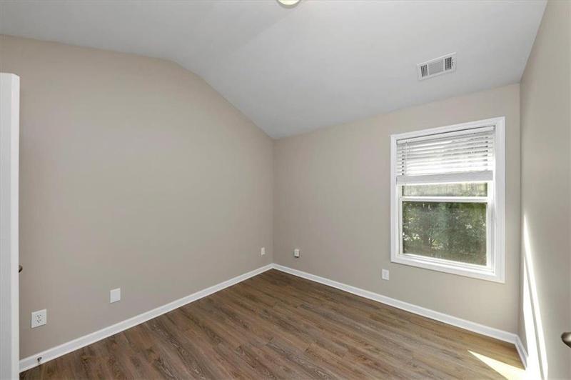 Image for property 3944 PRINCETON LAKES Way, Atlanta, GA 30331