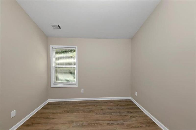 Image for property 3944 PRINCETON LAKES Way, Atlanta, GA 30331