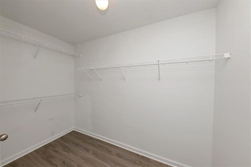Image for property 3944 PRINCETON LAKES Way, Atlanta, GA 30331