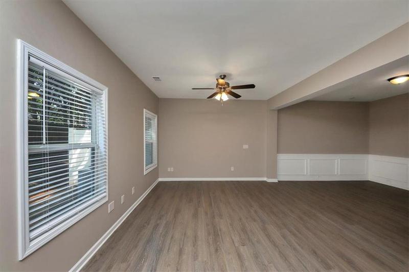 Image for property 3944 PRINCETON LAKES Way, Atlanta, GA 30331