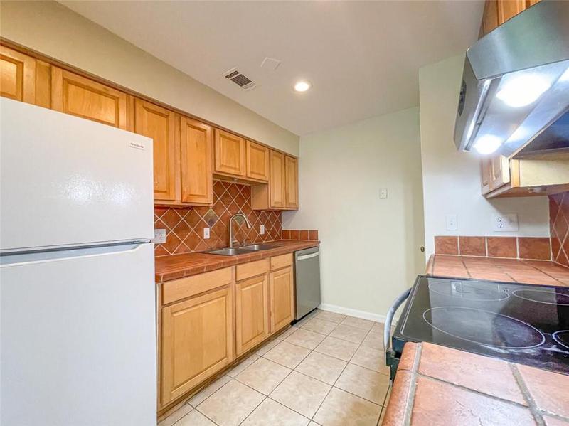 Image for property 605 Candler Street C-2, Gainesville, GA 30501
