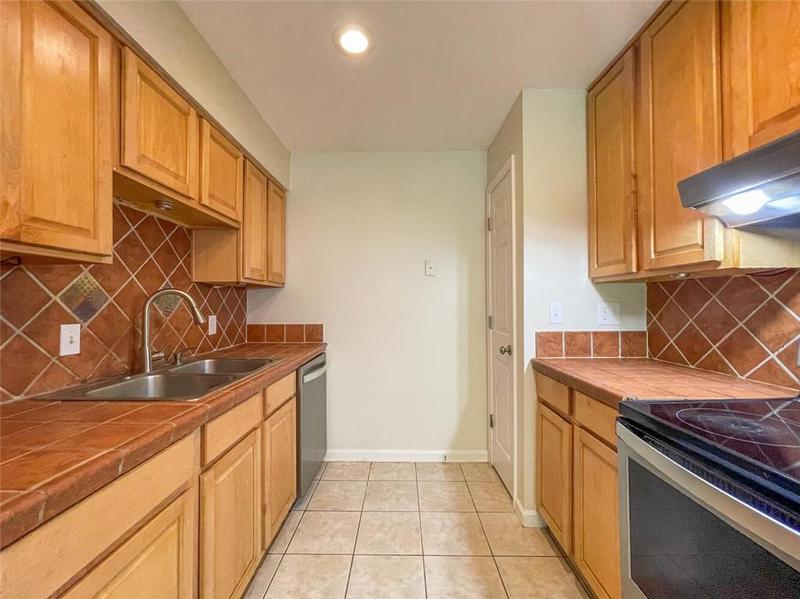 Image for property 605 Candler Street C-2, Gainesville, GA 30501