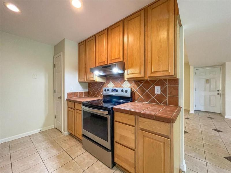Image for property 605 Candler Street C-2, Gainesville, GA 30501
