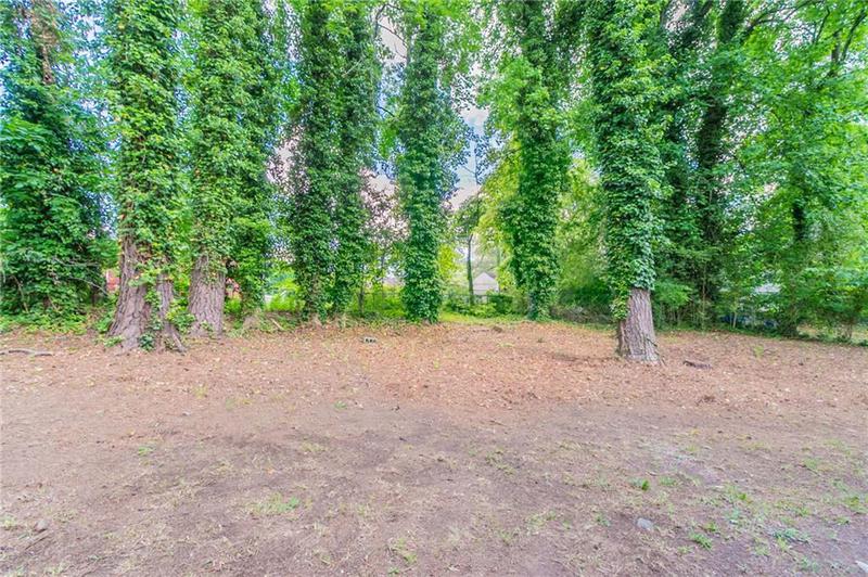 Image for property 2922 Carriage Lane, Atlanta, GA 30349