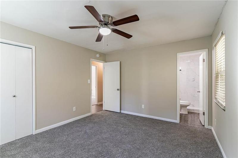 Image for property 633 Larchmont Circle, Atlanta, GA 30318