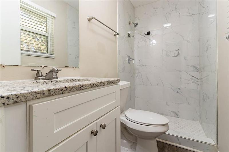 Image for property 633 Larchmont Circle, Atlanta, GA 30318