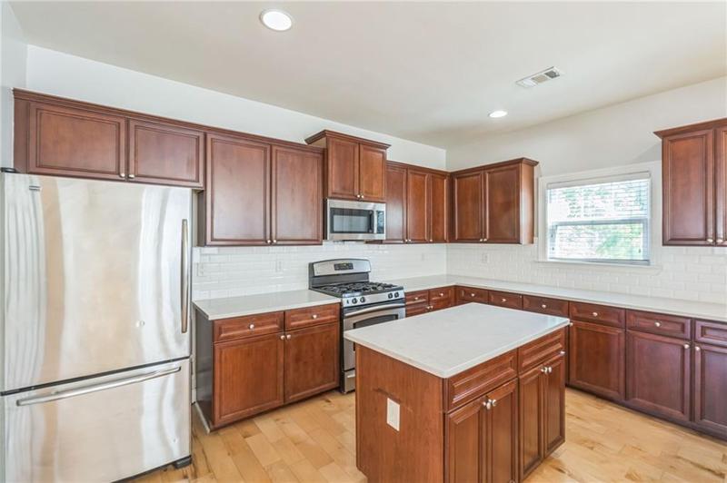 Image for property 242 16th Street 14, Atlanta, GA 30363