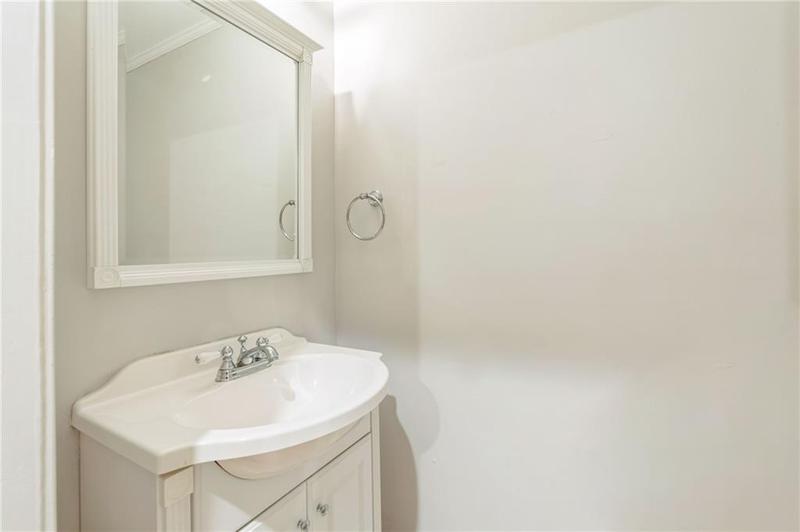 Image for property 242 16th Street 14, Atlanta, GA 30363