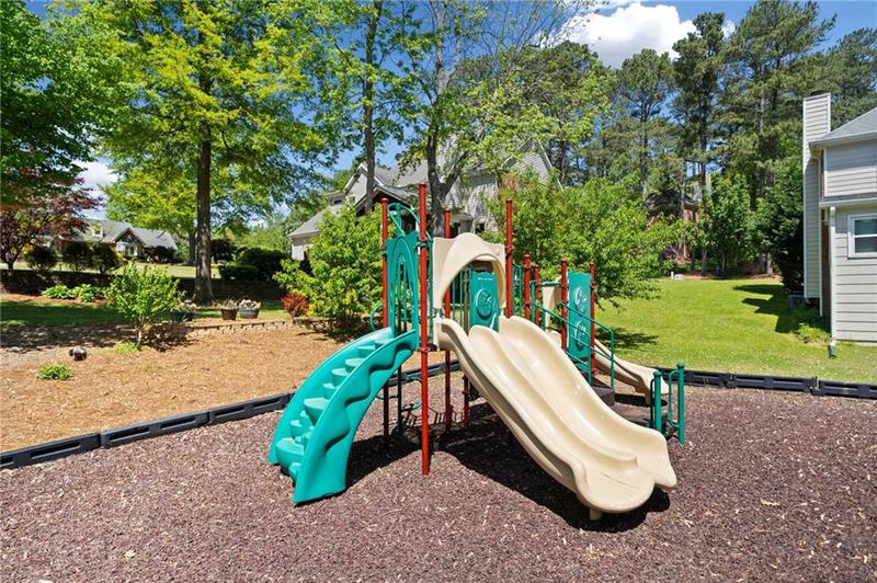 Image for property 745 Princeton Mill Run, Marietta, GA 30068