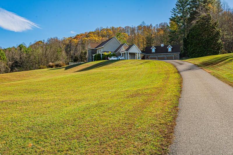 Image for property 718 Hidden Lake Road, Blairsville, GA 30512