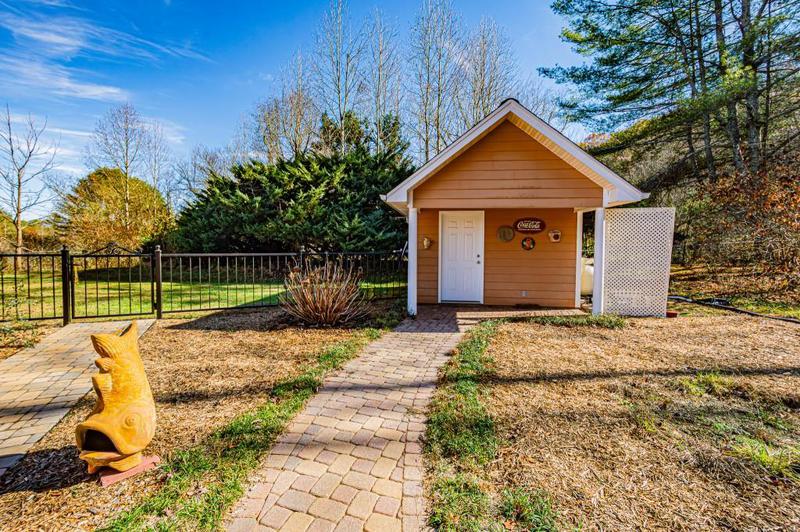 Image for property 718 Hidden Lake Road, Blairsville, GA 30512