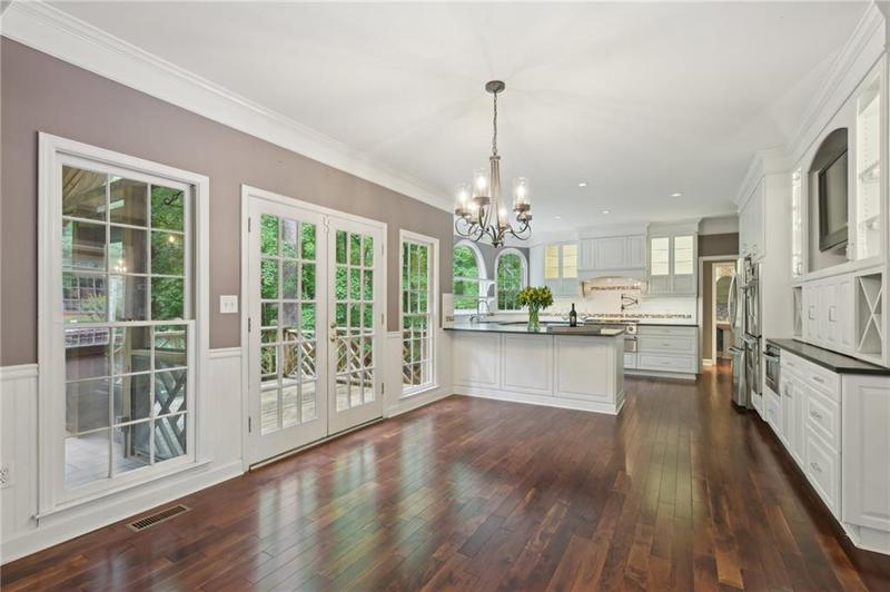 Image for property 10660 Dunoon Drive, Alpharetta, GA 30022