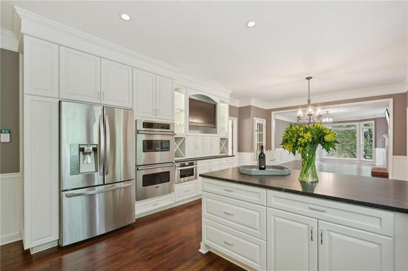 Image for property 10660 Dunoon Drive, Alpharetta, GA 30022