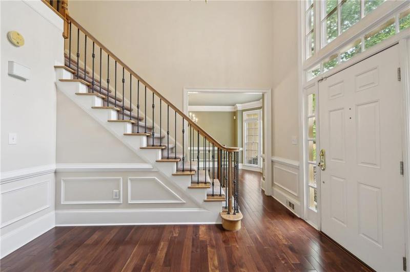 Image for property 10660 Dunoon Drive, Alpharetta, GA 30022