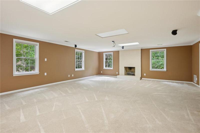 Image for property 10660 Dunoon Drive, Alpharetta, GA 30022