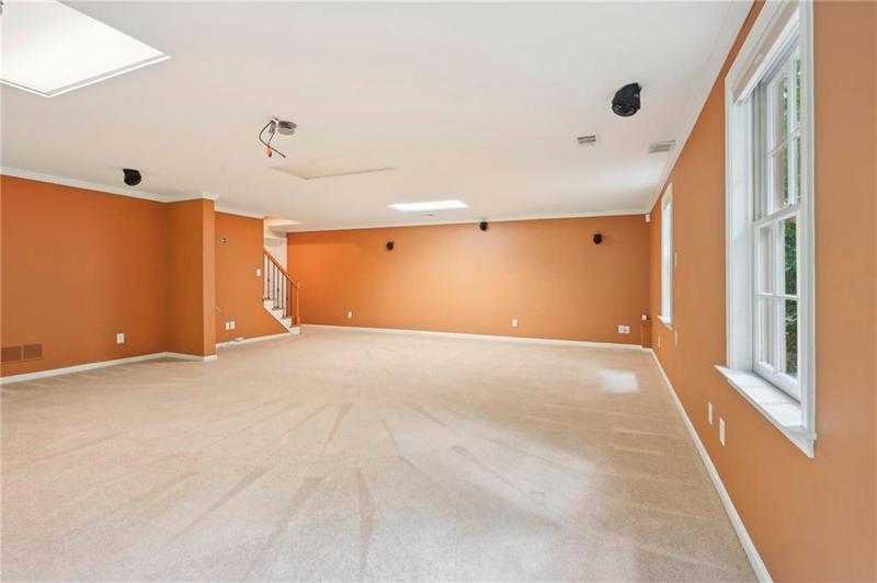 Image for property 10660 Dunoon Drive, Alpharetta, GA 30022