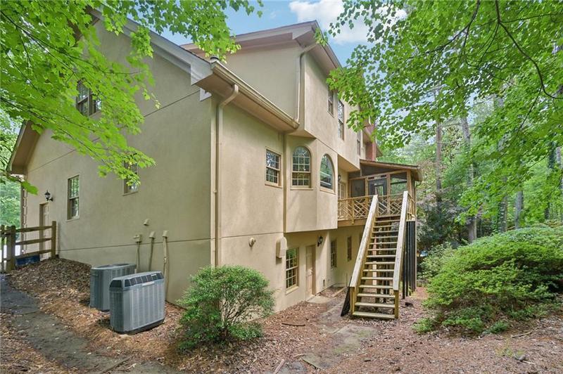 Image for property 10660 Dunoon Drive, Alpharetta, GA 30022