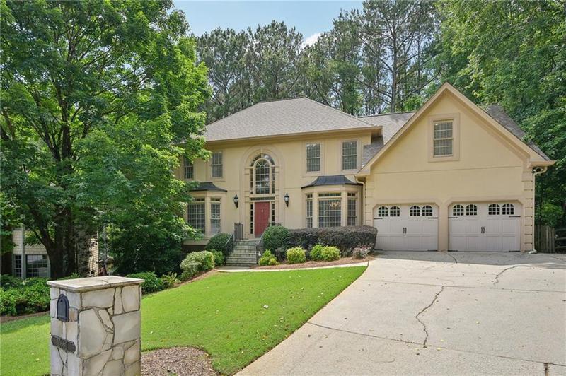 Image for property 10660 Dunoon Drive, Alpharetta, GA 30022