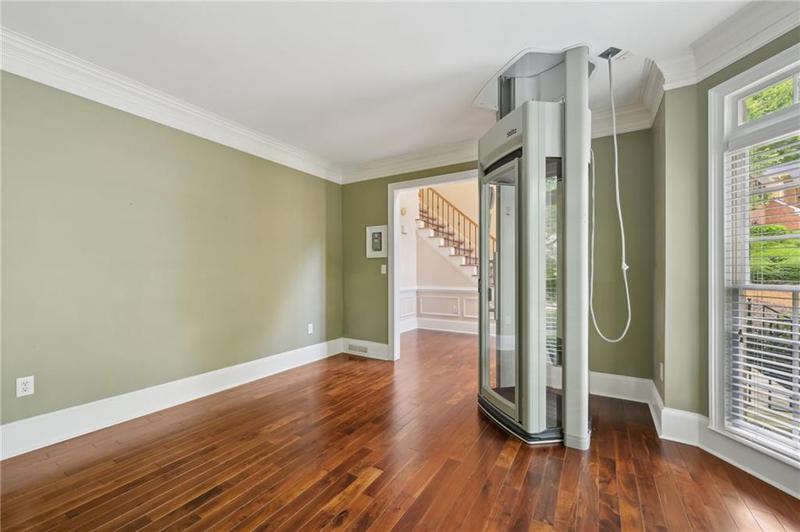 Image for property 10660 Dunoon Drive, Alpharetta, GA 30022