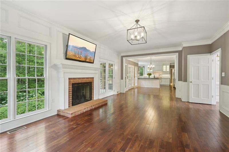 Image for property 10660 Dunoon Drive, Alpharetta, GA 30022