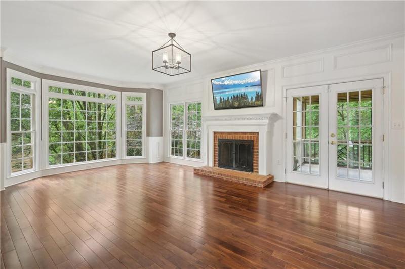 Image for property 10660 Dunoon Drive, Alpharetta, GA 30022