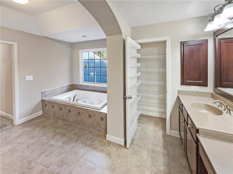 Image for property 6166 Baybrook Trace, Hoschton, GA 30548