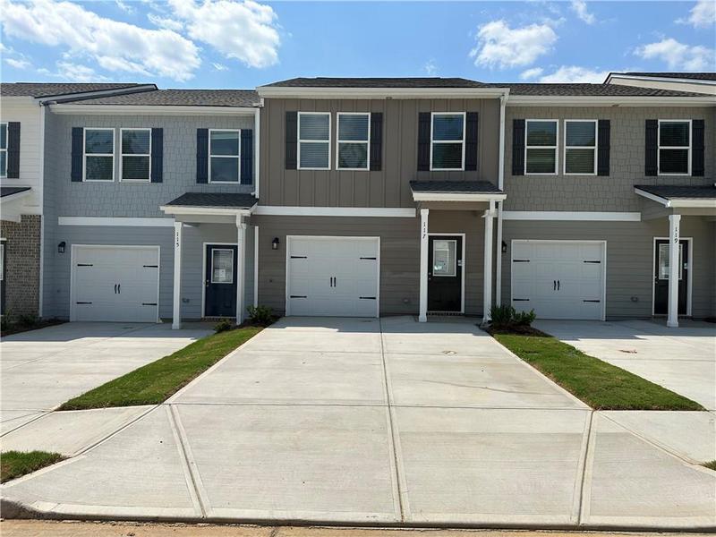 Image for property 156 Village Green Drive 29, Adairsville, GA 30103