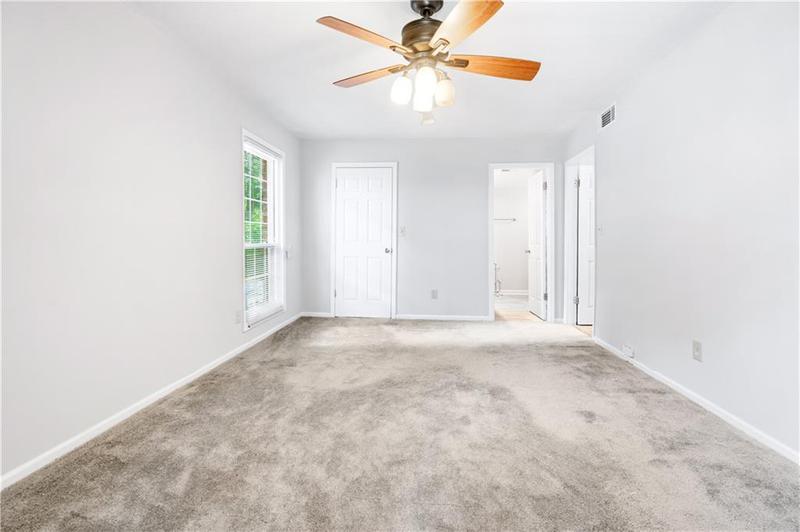 Image for property 6851 Roswell Road F32, Sandy Springs, GA 30328