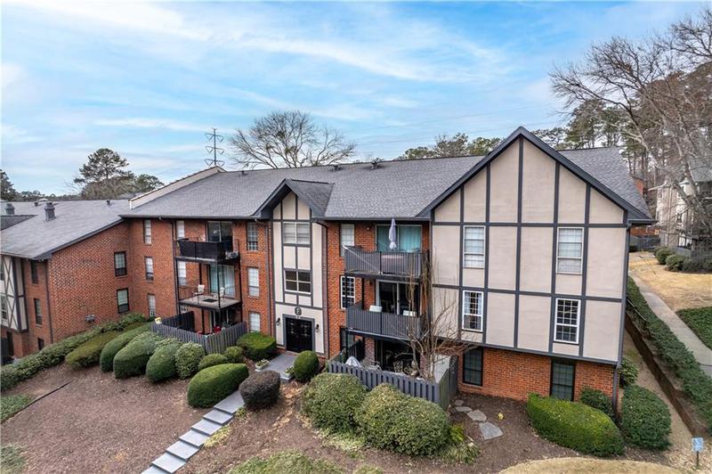 Image for property 6851 Roswell Road F32, Sandy Springs, GA 30328