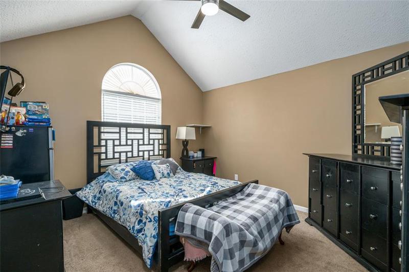 Image for property 304 RIDGE HILL Circle, Canton, GA 30115