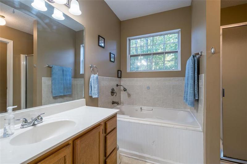 Image for property 304 RIDGE HILL Circle, Canton, GA 30115