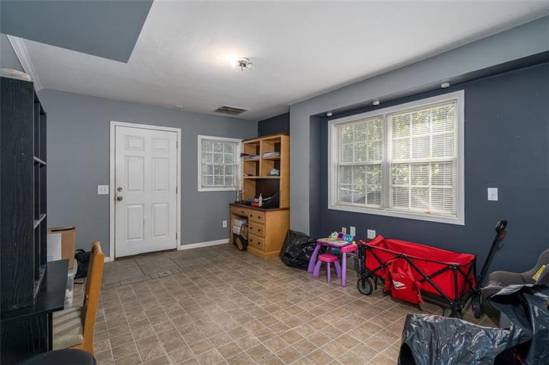 Image for property 304 RIDGE HILL Circle, Canton, GA 30115