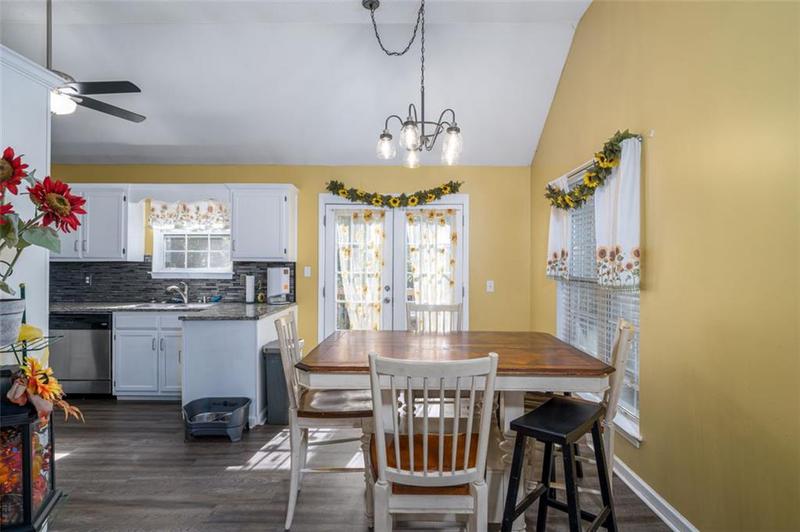 Image for property 304 RIDGE HILL Circle, Canton, GA 30115