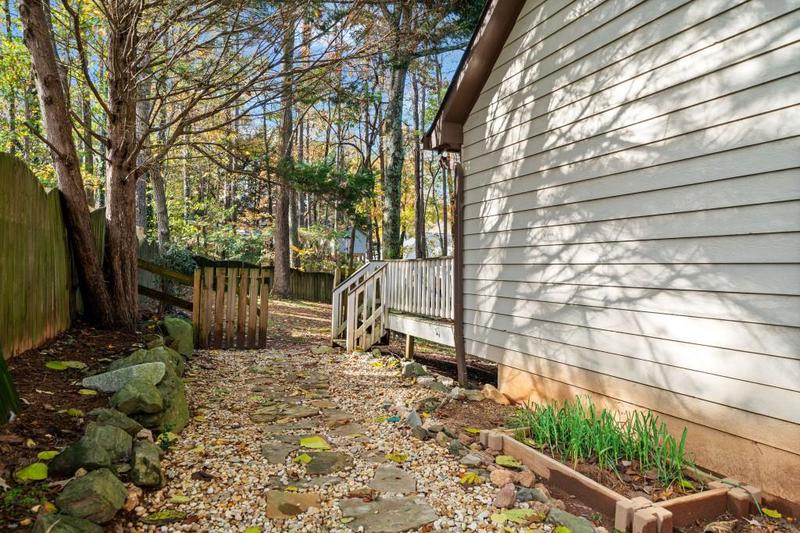 Image for property 530 Brooksdale Drive, Woodstock, GA 30189