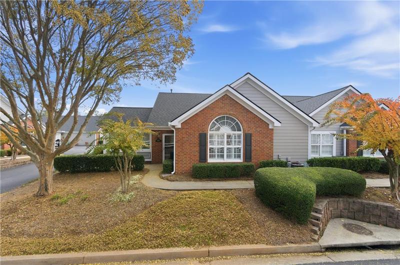 Image for property 945 BURNT HICKORY Circle 8, Marietta, GA 30064