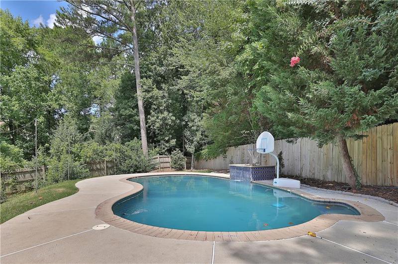 Image for property 3126 Crestmont Way, Kennesaw, GA 30152