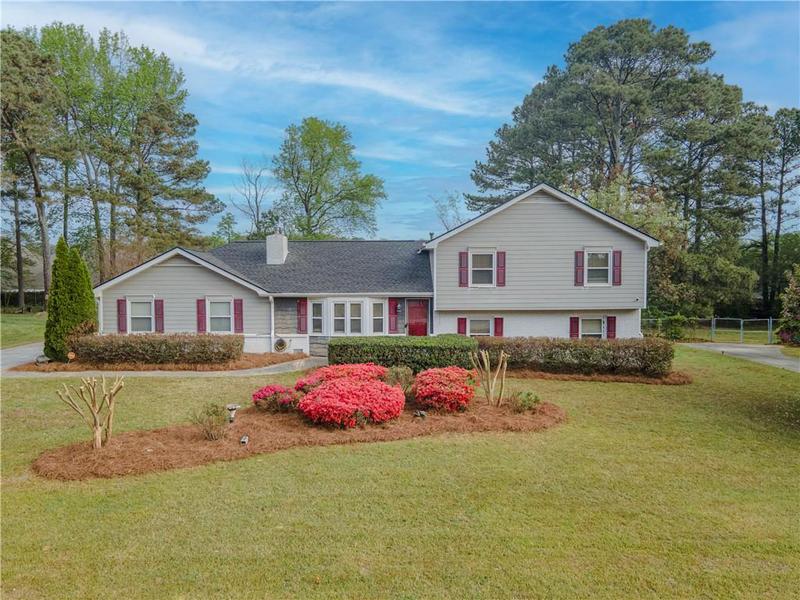 Image for property 1717 Ramblewood Way, Snellville, GA 30078
