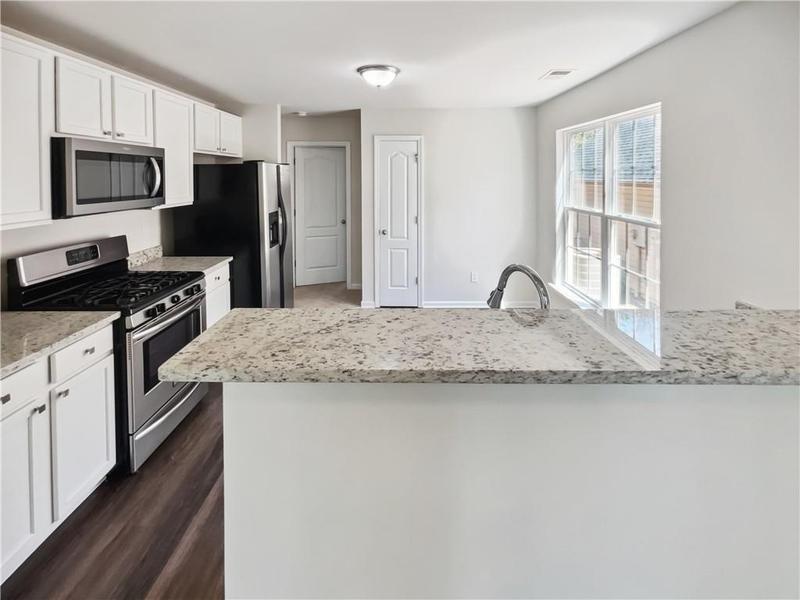 Image for property 338 Hunterian Place, Newnan, GA 30265