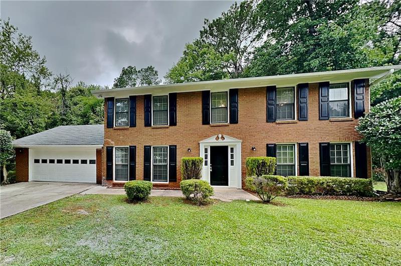 Image for property 650 Lake Forest Court, Roswell, GA 30076
