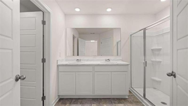 Image for property 999 Cades Walk, Lawrenceville, GA 30045