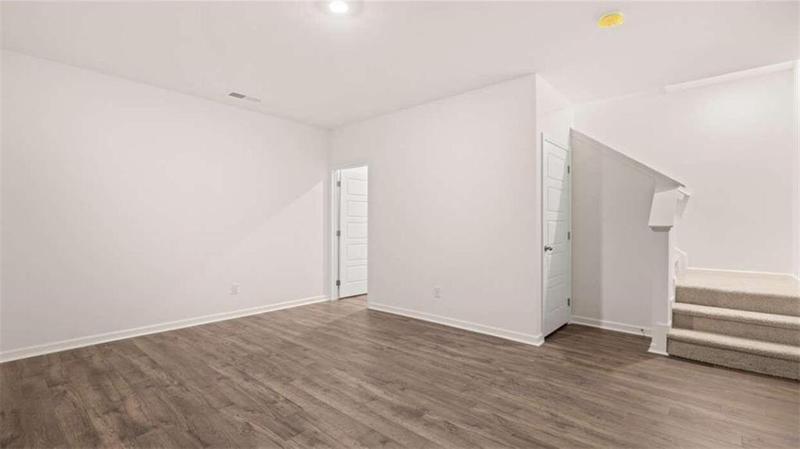 Image for property 999 Cades Walk, Lawrenceville, GA 30045