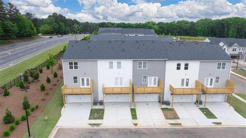 Image for property 999 Cades Walk, Lawrenceville, GA 30045