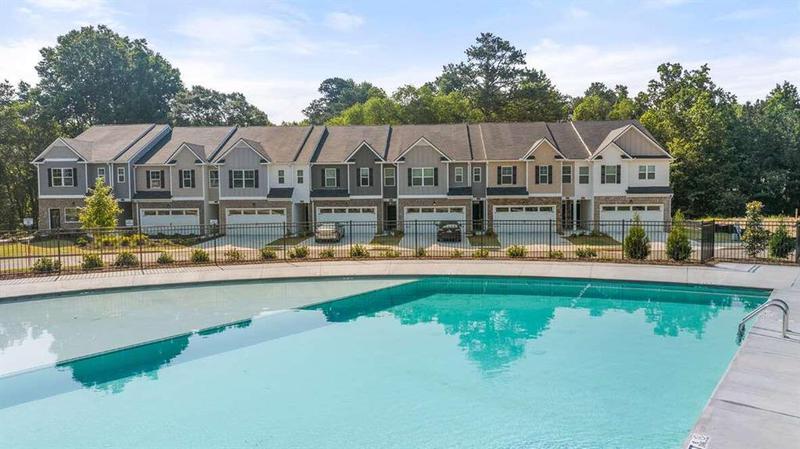 Image for property 999 Cades Walk, Lawrenceville, GA 30045