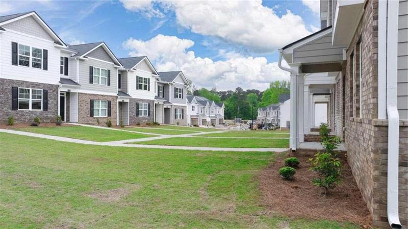 Image for property 999 Cades Walk, Lawrenceville, GA 30045