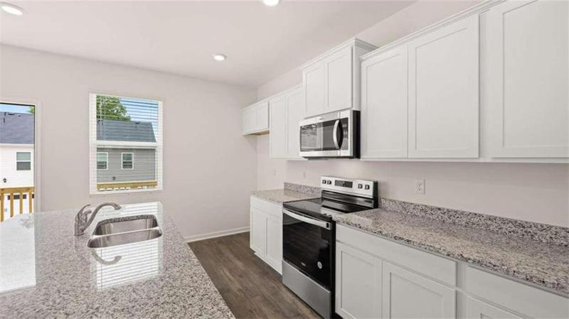 Image for property 999 Cades Walk, Lawrenceville, GA 30045