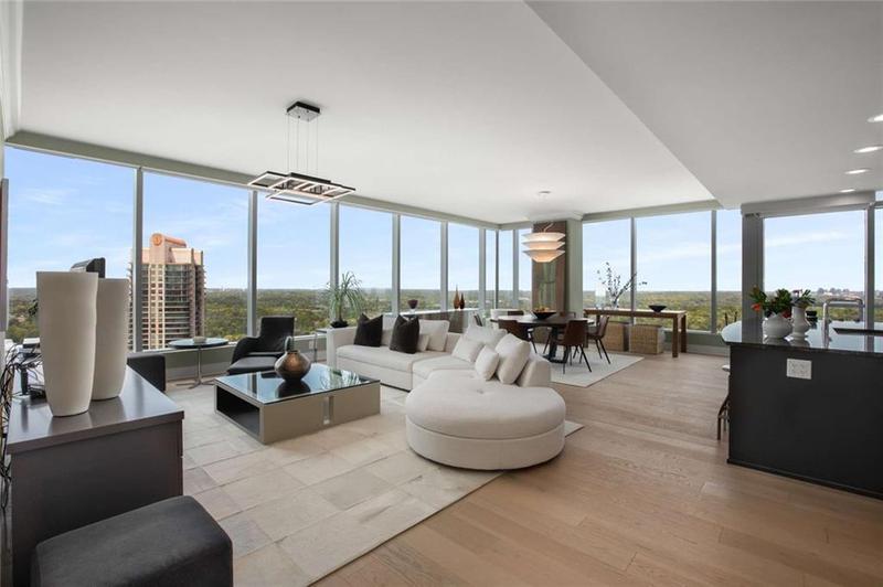 Image for property 3630 Peachtree Road 3207, Atlanta, GA 30326