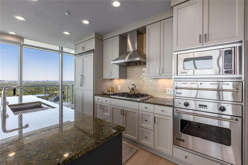 Image for property 3630 Peachtree Road 3207, Atlanta, GA 30326