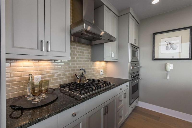 Image for property 3630 Peachtree Road 3207, Atlanta, GA 30326