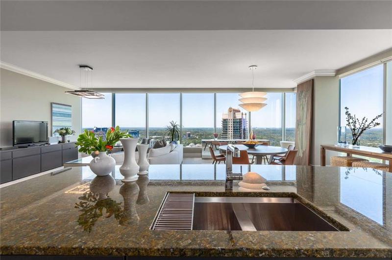 Image for property 3630 Peachtree Road 3207, Atlanta, GA 30326